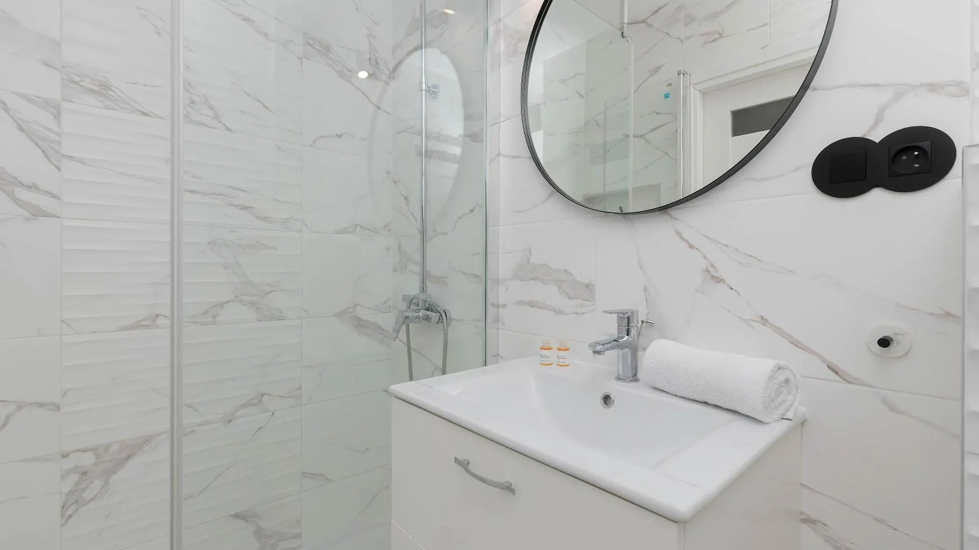 Elegant 1-Bedroom Apartment 3City By Noclegi Renters Sopot